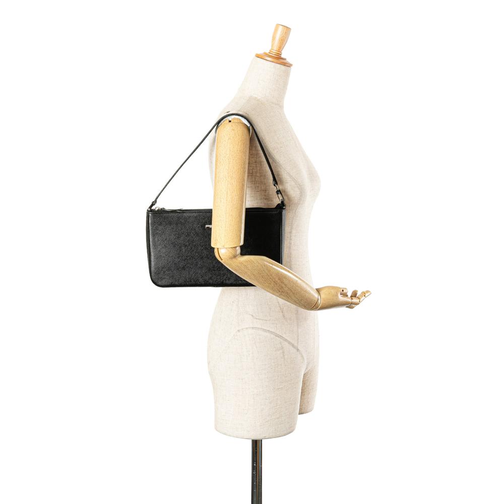 Burberry B Burberry Black Calf Leather Shoulder Bag United Kingdom