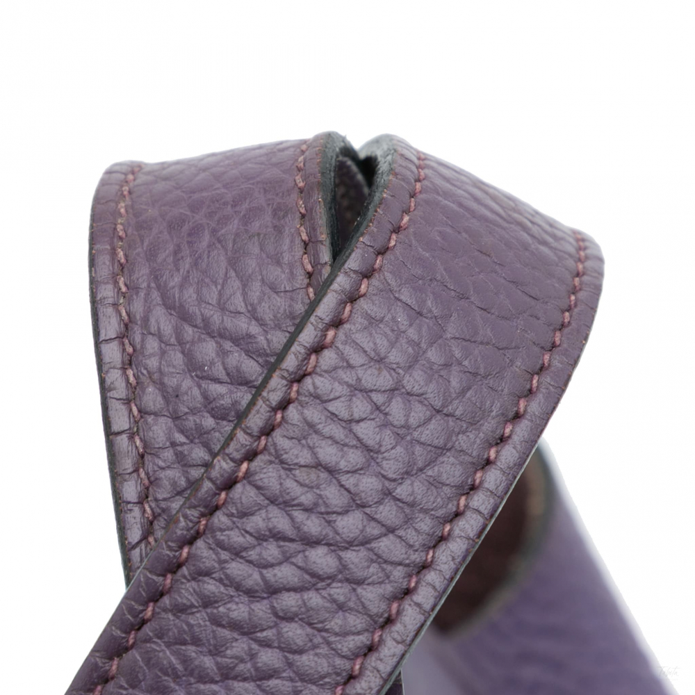 Hermès Picotin 18 Taurillon Clemence Leather Lock Bucket Handbag Cassis