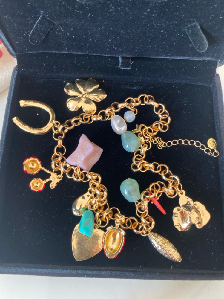 Christian Lacroix collier