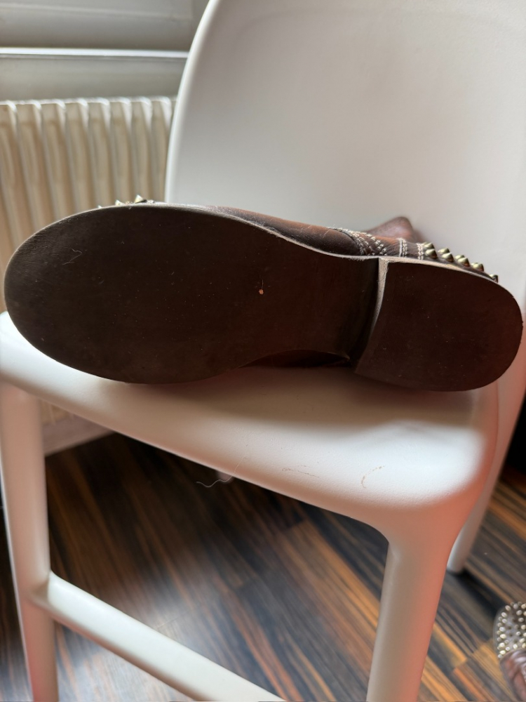 Steve Madden Stiefeletten mit braunen Nieten