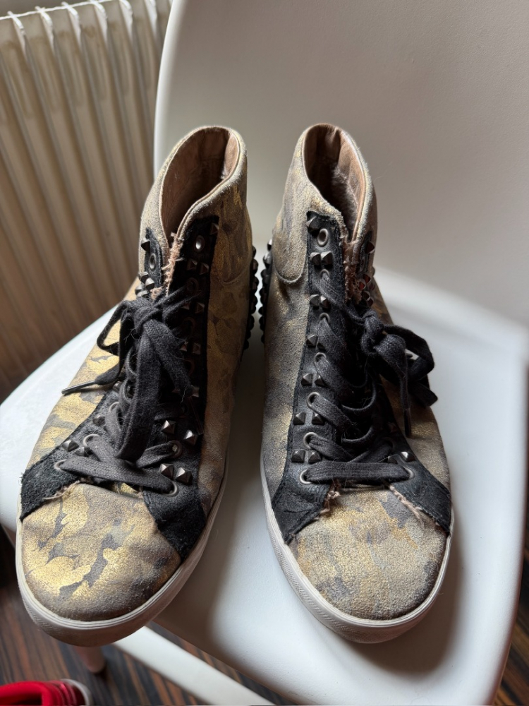 Crime London basketball