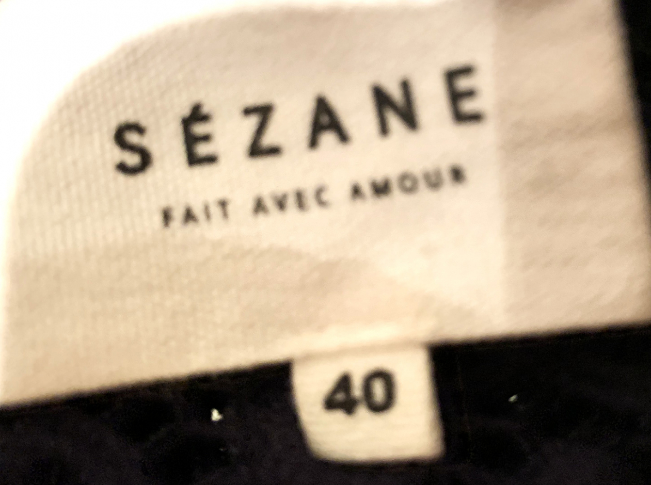 Sézane Blouse made from guipure lace in navy