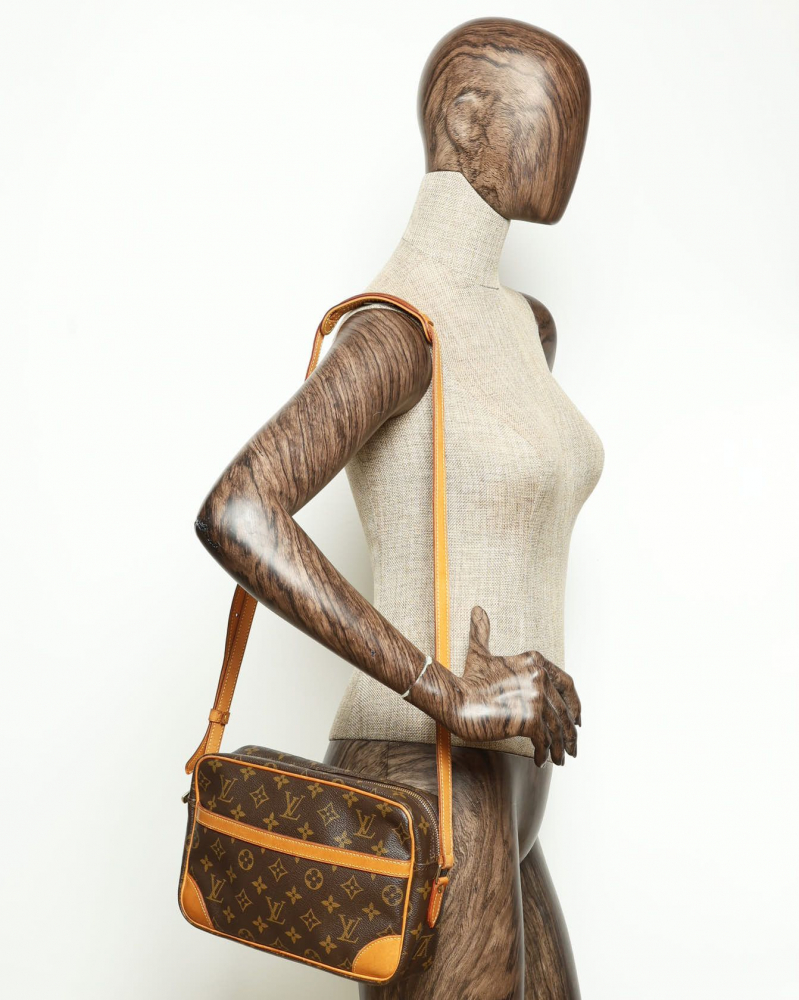 Louis Vuitton Monogram Trocadero 27 Bag