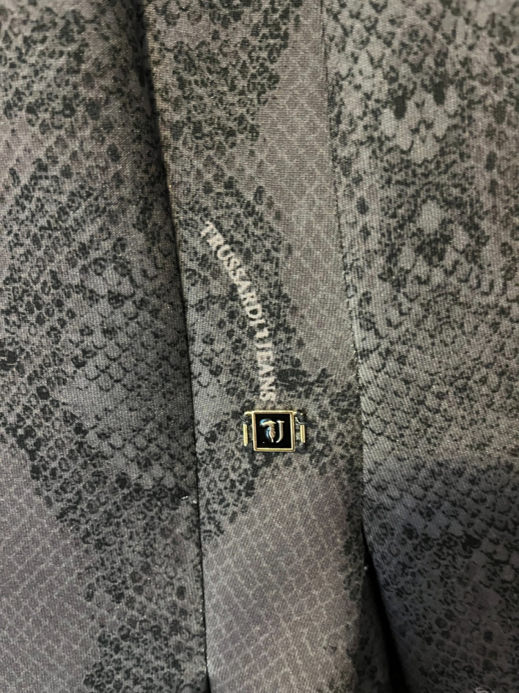 Trussardi Jeans Kleid mit Schlangenhautmuster