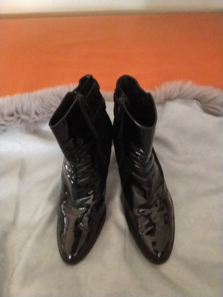 Sacha London BOTTINES en cuir verni