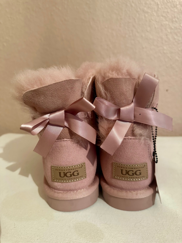 UGG Neu