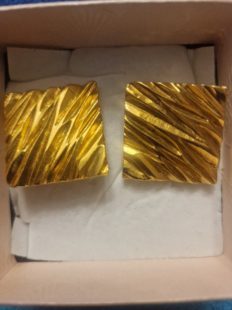 Yves Saint Laurent Golden Squares