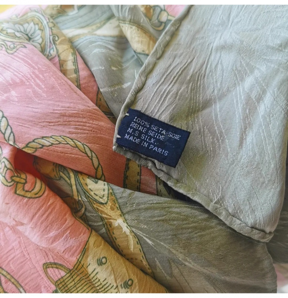 Hermès Foulard en soie