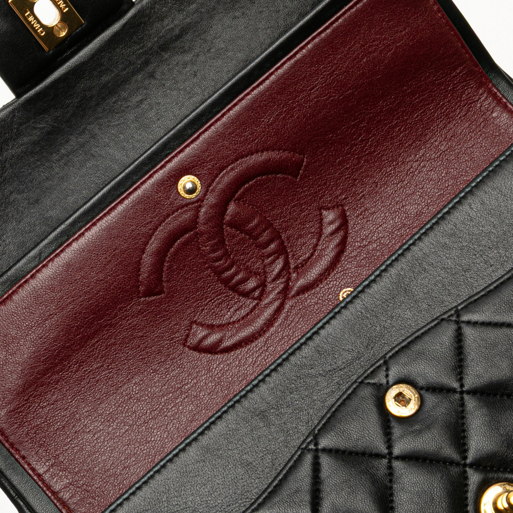 Chanel Vintage Classic Double Flap Medium Lambskin Leather Matelassè Shoulder Bag Black