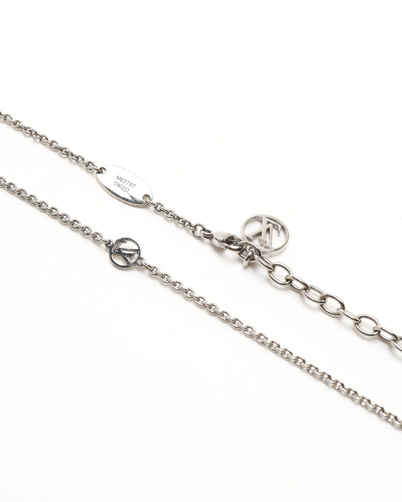 Louis Vuitton Essential V Necklace