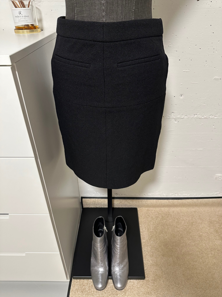 Chanel Black skirt with pockets