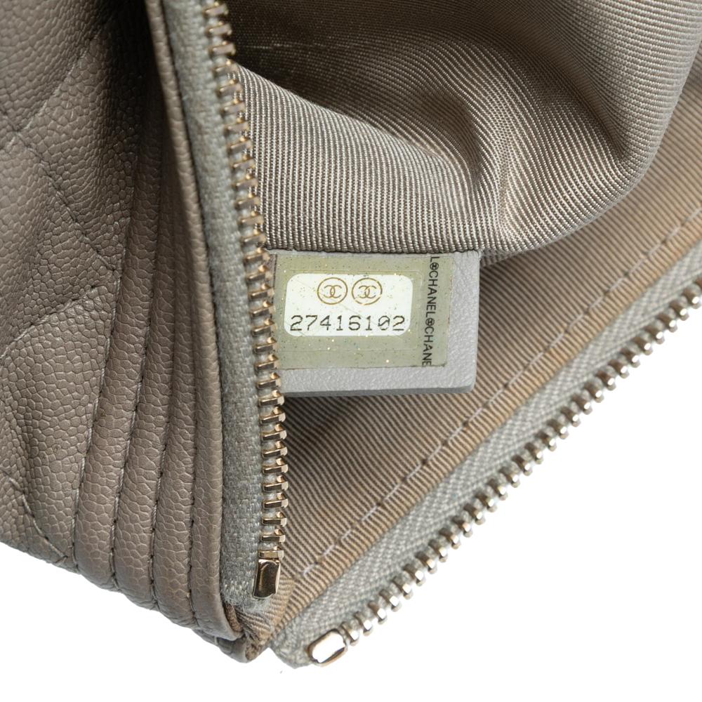 Chanel B Chanel Gray Caviar Leather Leather Medium Quilted Caviar Boy O Case Clutch Italy