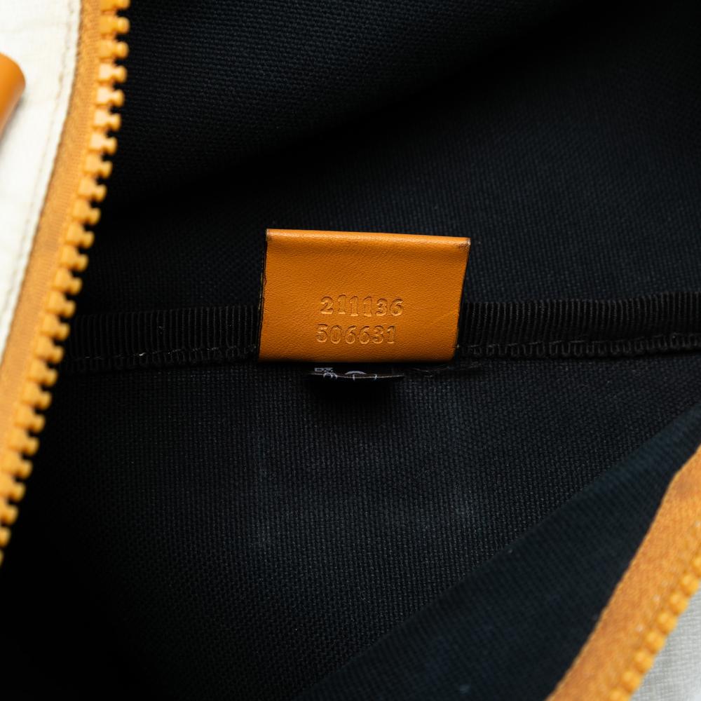 Gucci B Gucci White Coated Canvas Fabric GG Supreme Heritage Logo Flat Zip Tote Italy