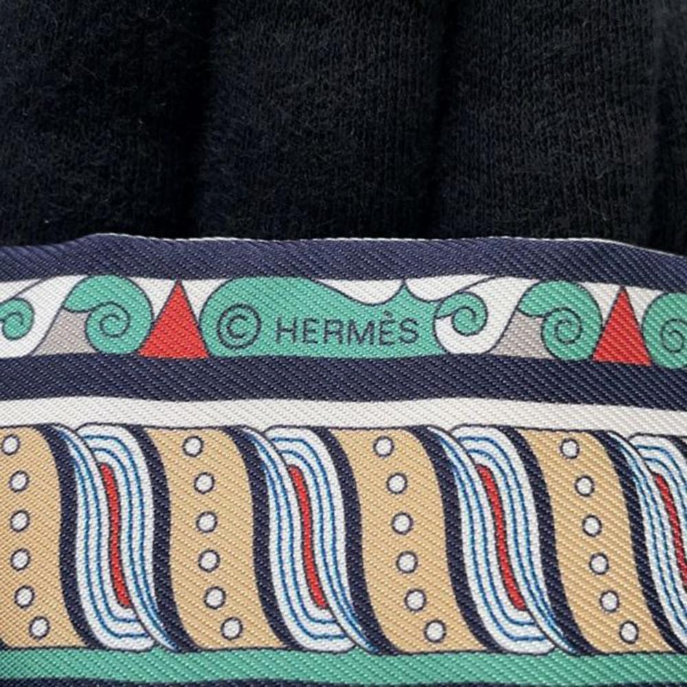 Hermès AB Hermès White Silk Fabric Harnais En Rosace Twilly Scarf France