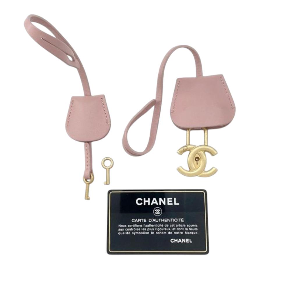 Chanel AB Chanel Pink Light Pink Tweed Fabric Small CC Filigree Vanity Case Italy