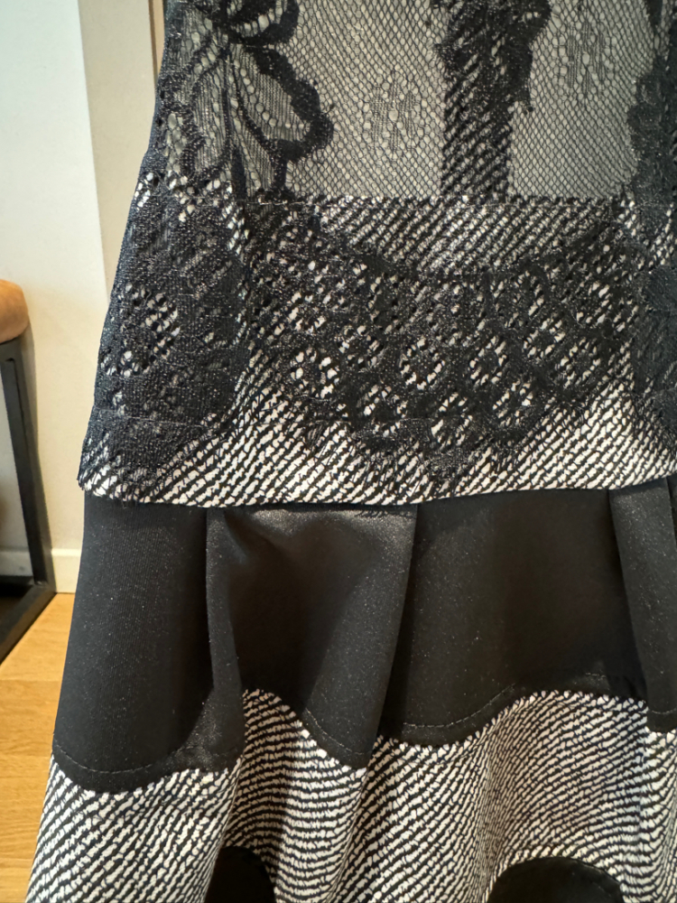 Rinascimento Robe avec dos dentelle