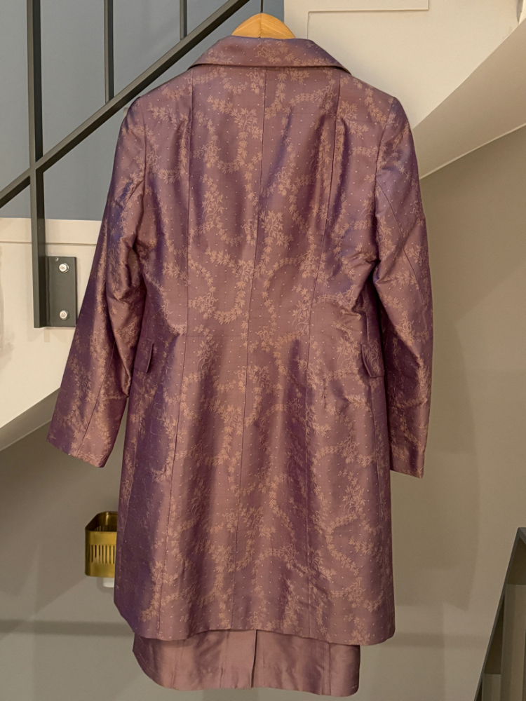 Tara Jarmon Besticktes Kleid und Jacke aus 100% Seide