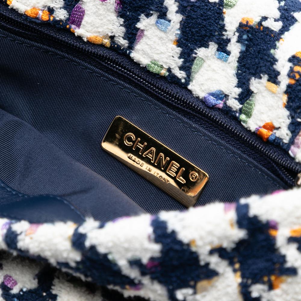 Chanel B Chanel Blue Navy Tweed Fabric Medium Houndstooth 19 Flap Italy