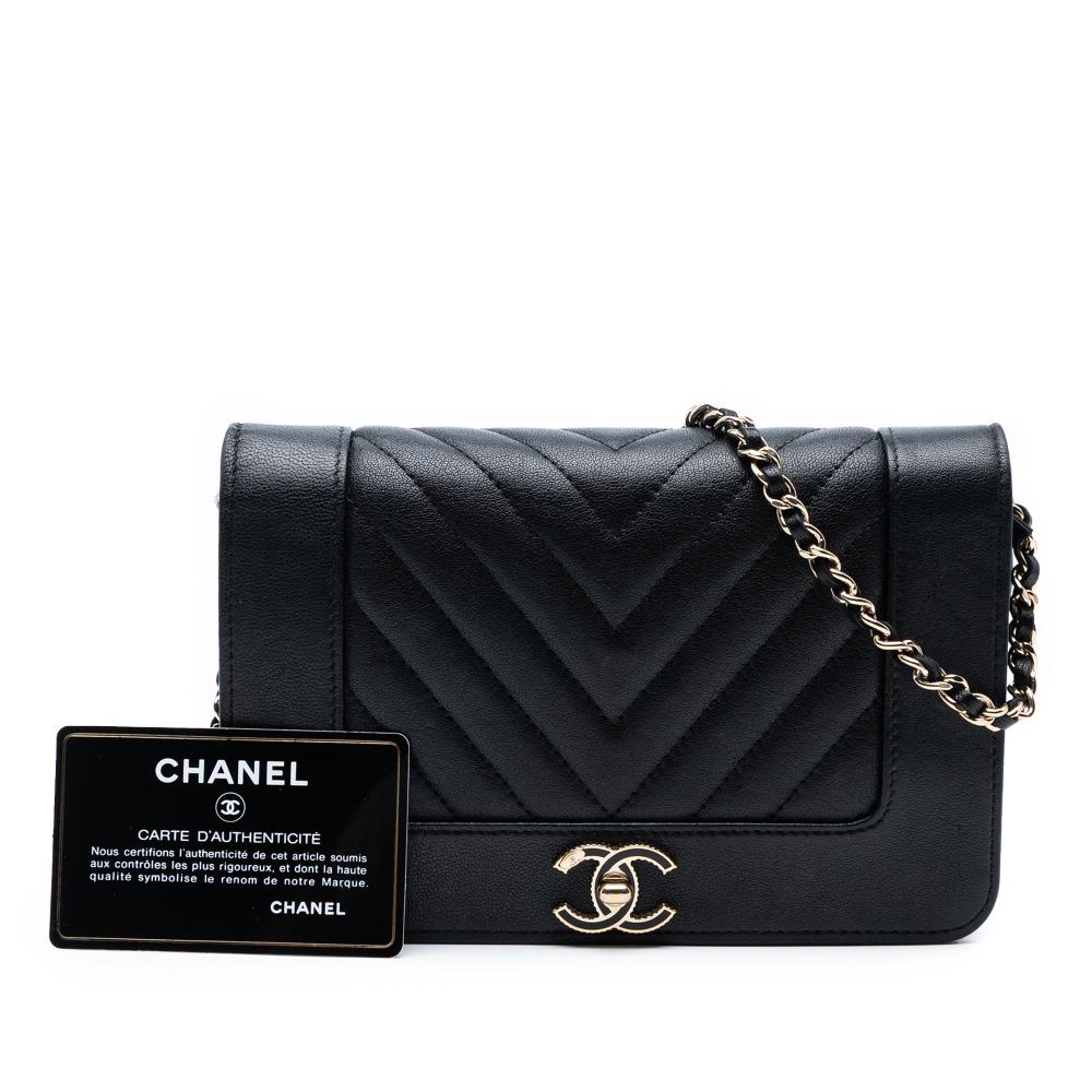 Chanel Black Sheepskin Leather Leather Chevron Sheepskin Mademoiselle Vintage Wallet on Chain Italy