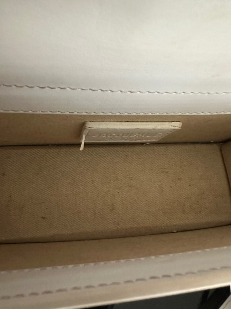 Jacquemus B Jacquemus Weißes Kalbsleder Mini Le Bambino Italien