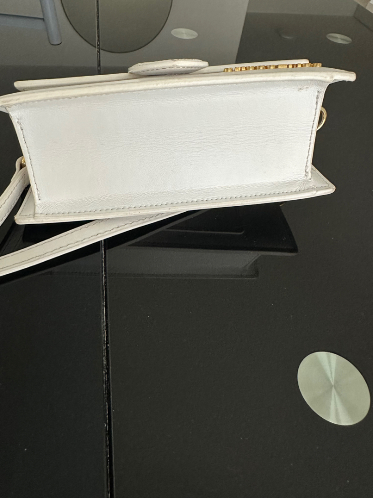 Jacquemus B Jacquemus Weißes Kalbsleder Mini Le Bambino Italien