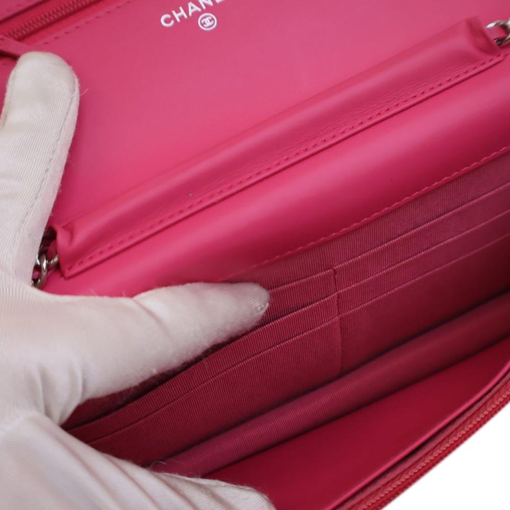 Chanel B Chanel Pink Dark Pink Calf Leather CC Lizard Embossed skin Wallet On Chain Italy