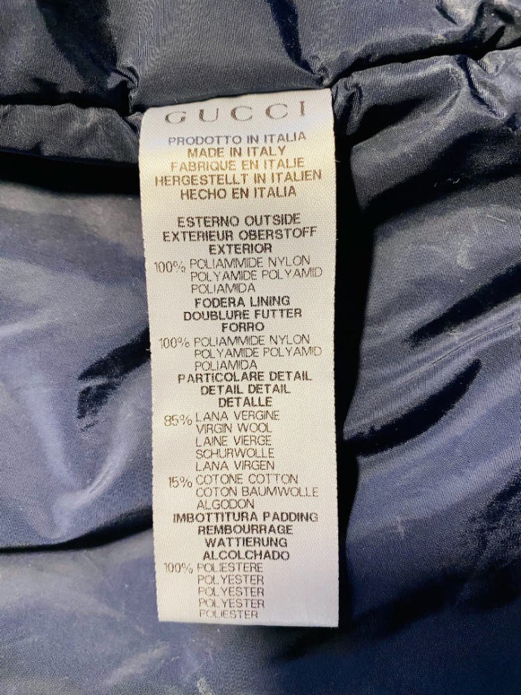 Gucci Daunenmantel mit GG