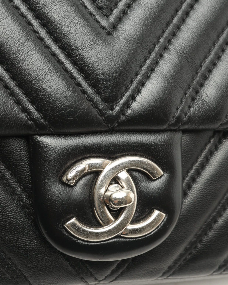 Chanel Medium Chevron Single Flap Bag