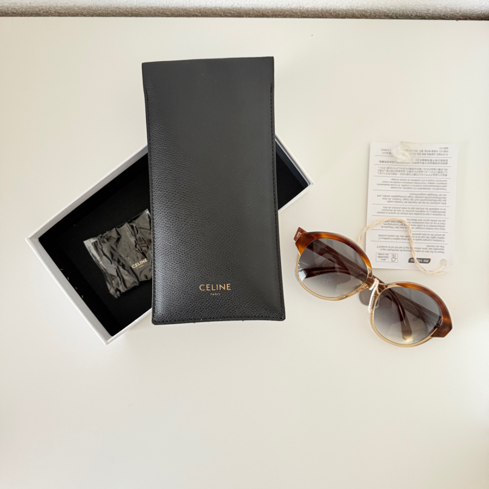 Celine The Maillon Triomphe 01