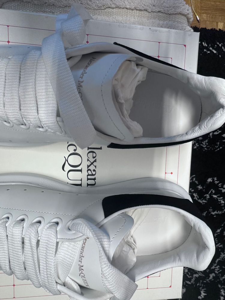 Alexander McQueen Sneaker LARRY