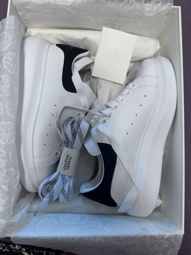 Alexander McQueen Sneaker LARRY