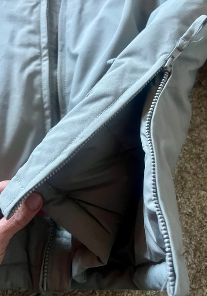 Bonpoint Veste/Veste de ski avec capuche amovible + talon en fourrure