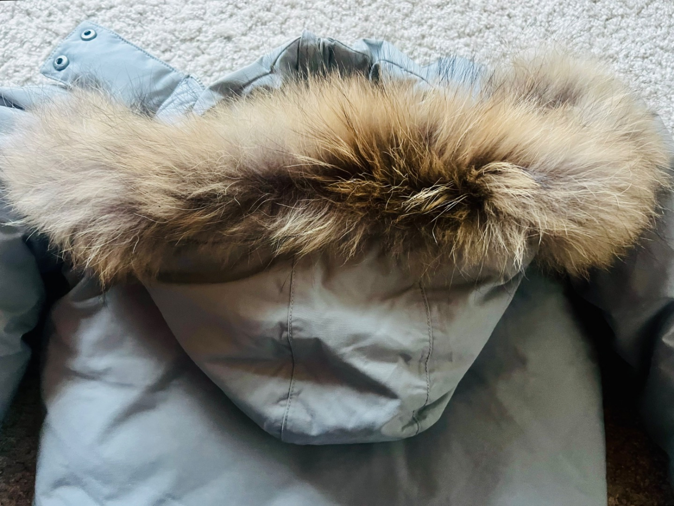 Bonpoint Veste/Veste de ski avec capuche amovible + talon en fourrure