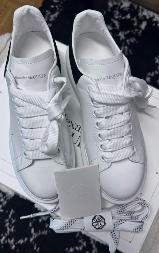Alexander McQueen Sneaker LARRY