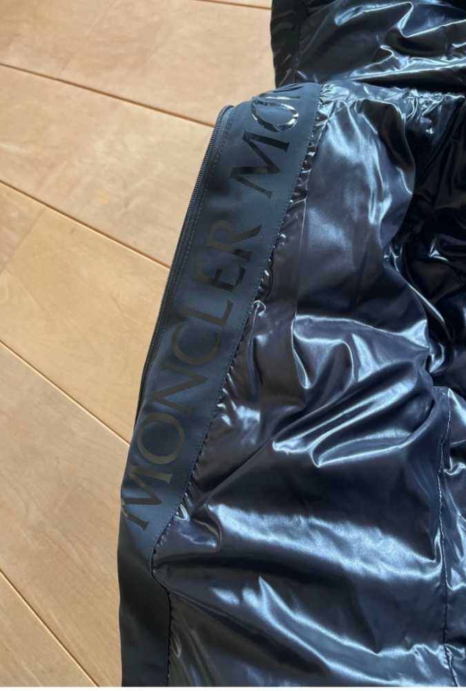 Moncler Herbe Hooded Short Down Jacket