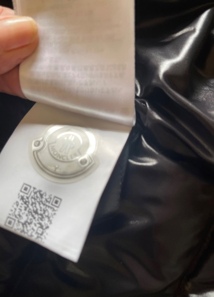 Moncler Herbe Hooded Short Down Jacket