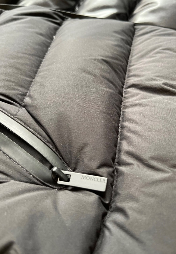 Moncler Herbe Hooded Short Down Jacket