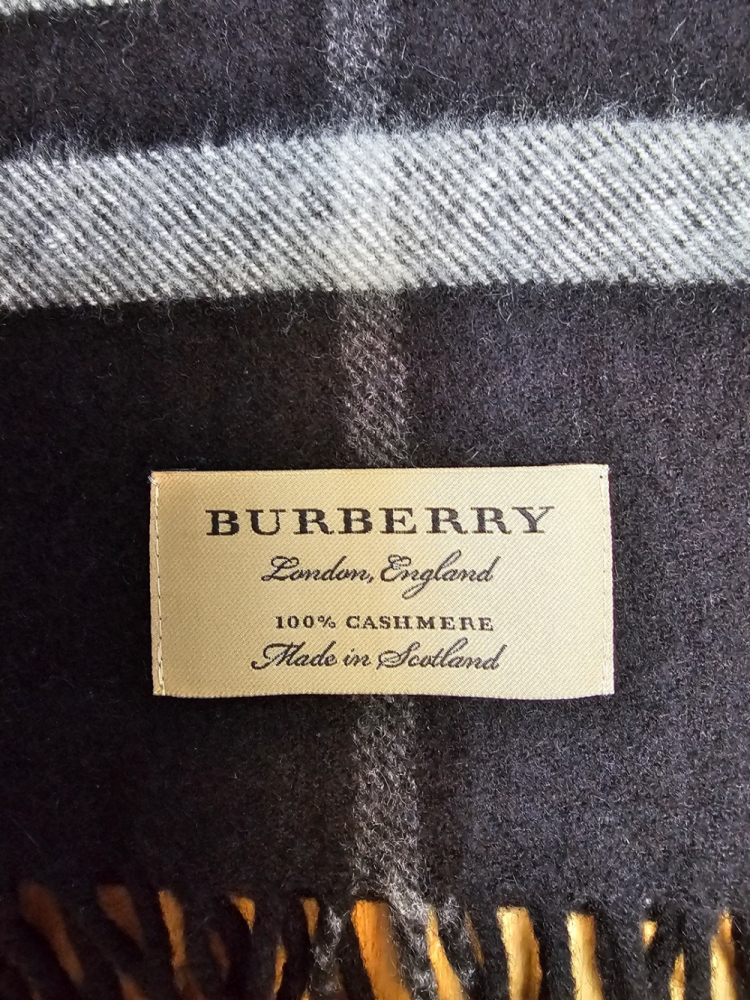Burberry Scarve