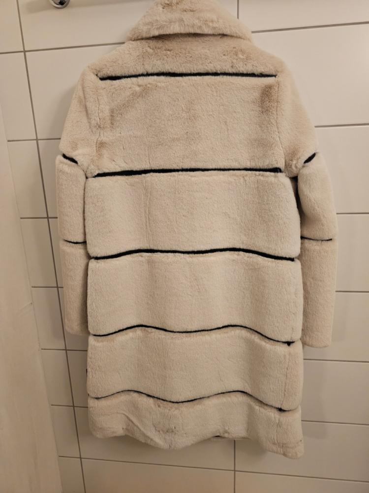 Karl Lagerfeld Mantel