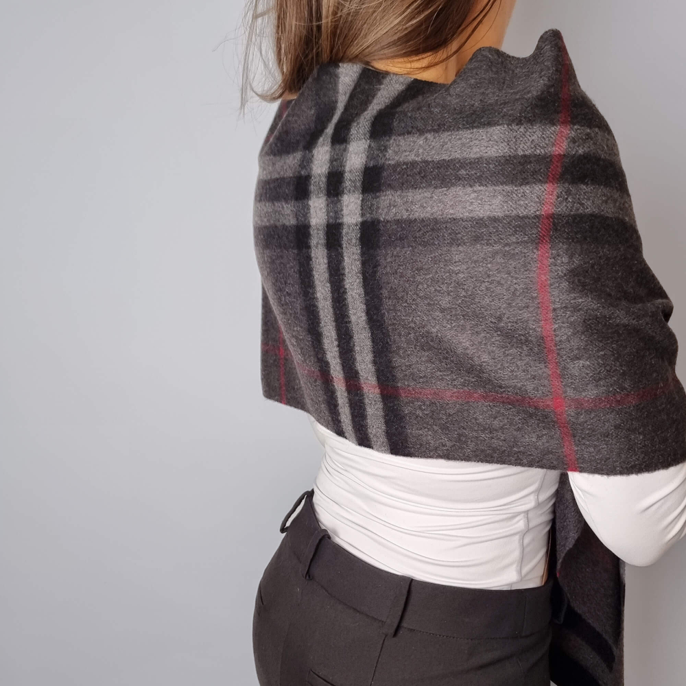 Burberry Check Cashmere Scarve Giant Motif Grey