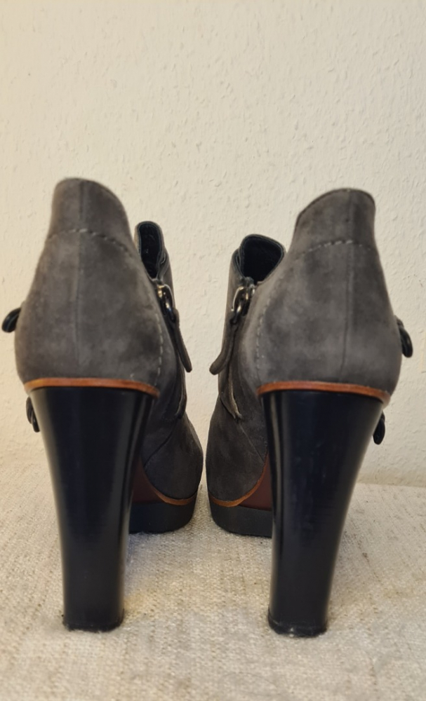 Tod's Grey suede ankle boots with buckle