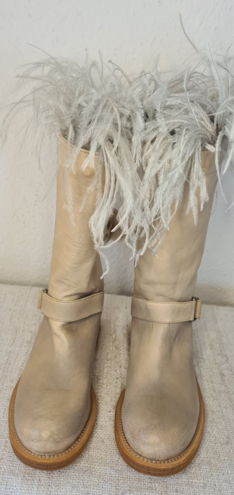 Brunello Cucinelli High boots with natural feathers