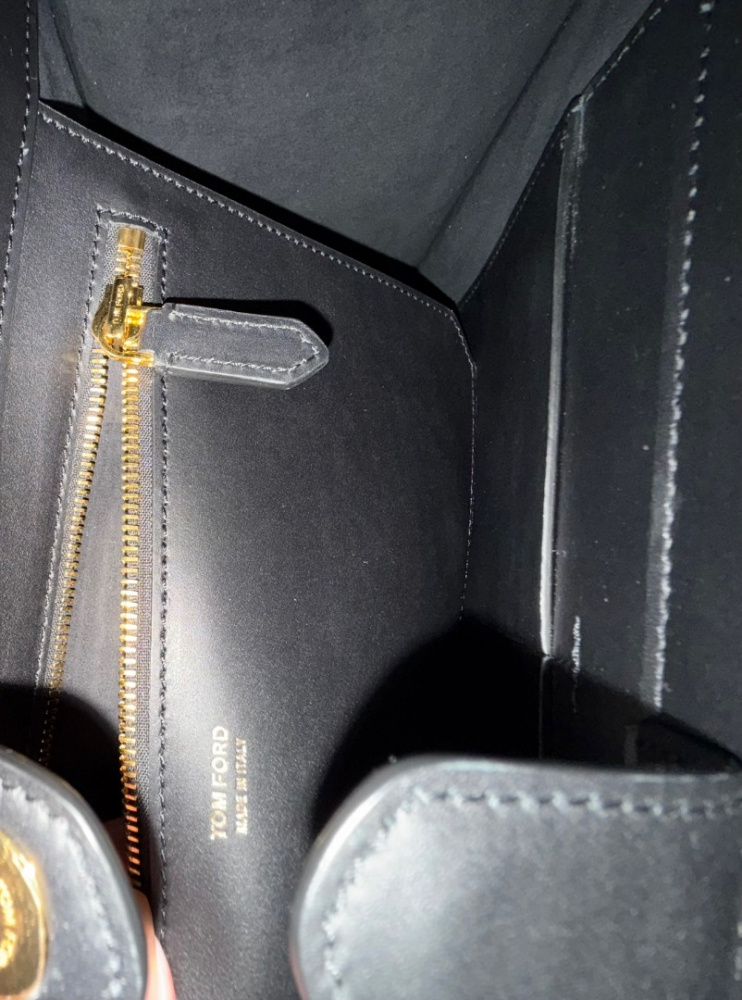 Tom Ford Hollywood Lether T Twist Medium Top Handle Bag