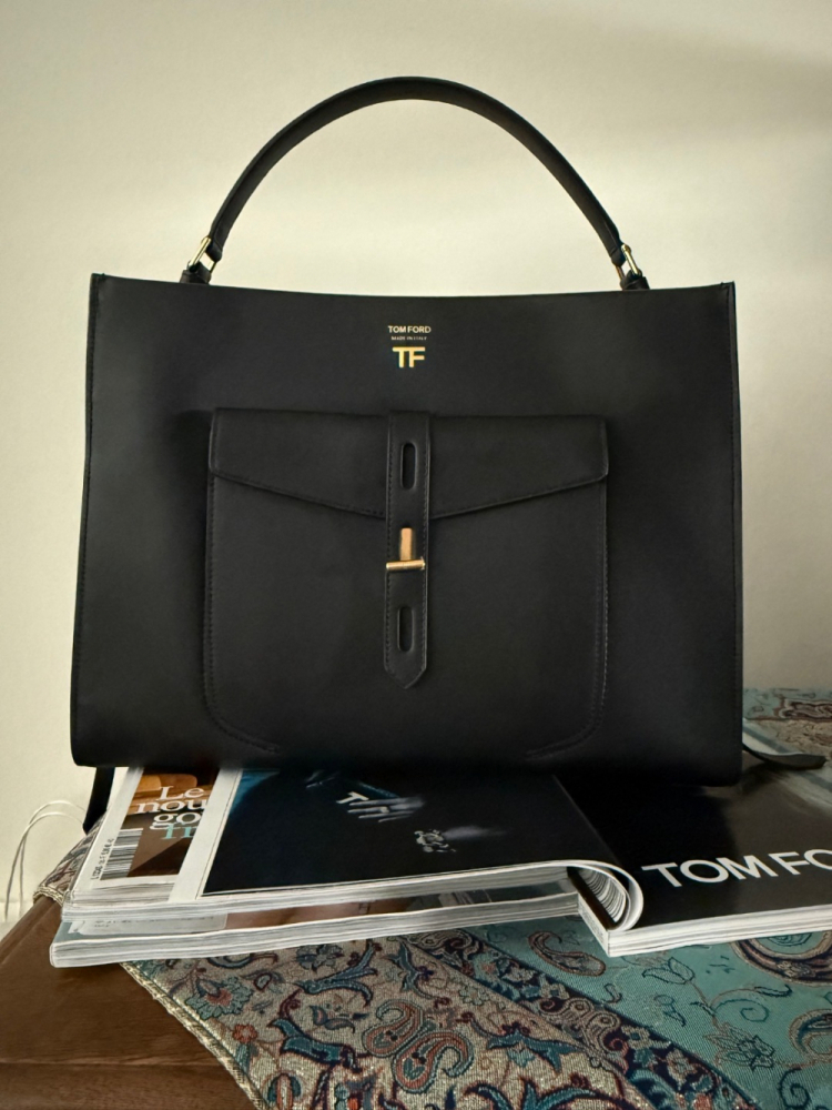 Tom Ford Hollywood Lether T Twist Medium Top Handle Bag