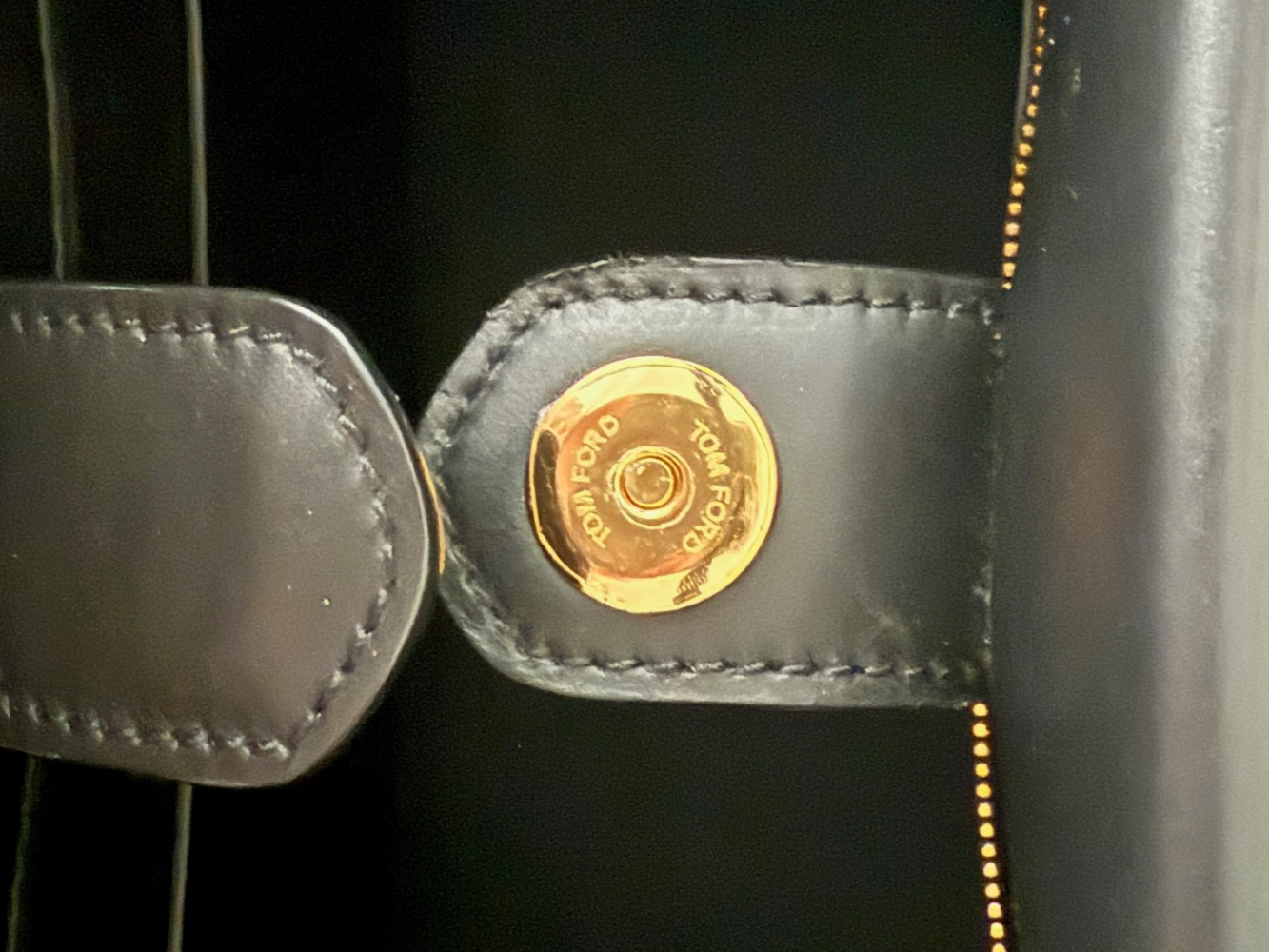 Tom Ford Hollywood Lether T Twist Medium Top Handle Bag