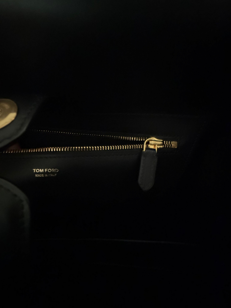 Tom Ford Hollywood Lether T Twist Medium Top Handle Bag