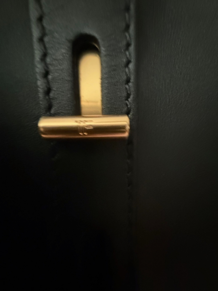 Tom Ford Hollywood Lether T Twist Medium Top Handle Bag