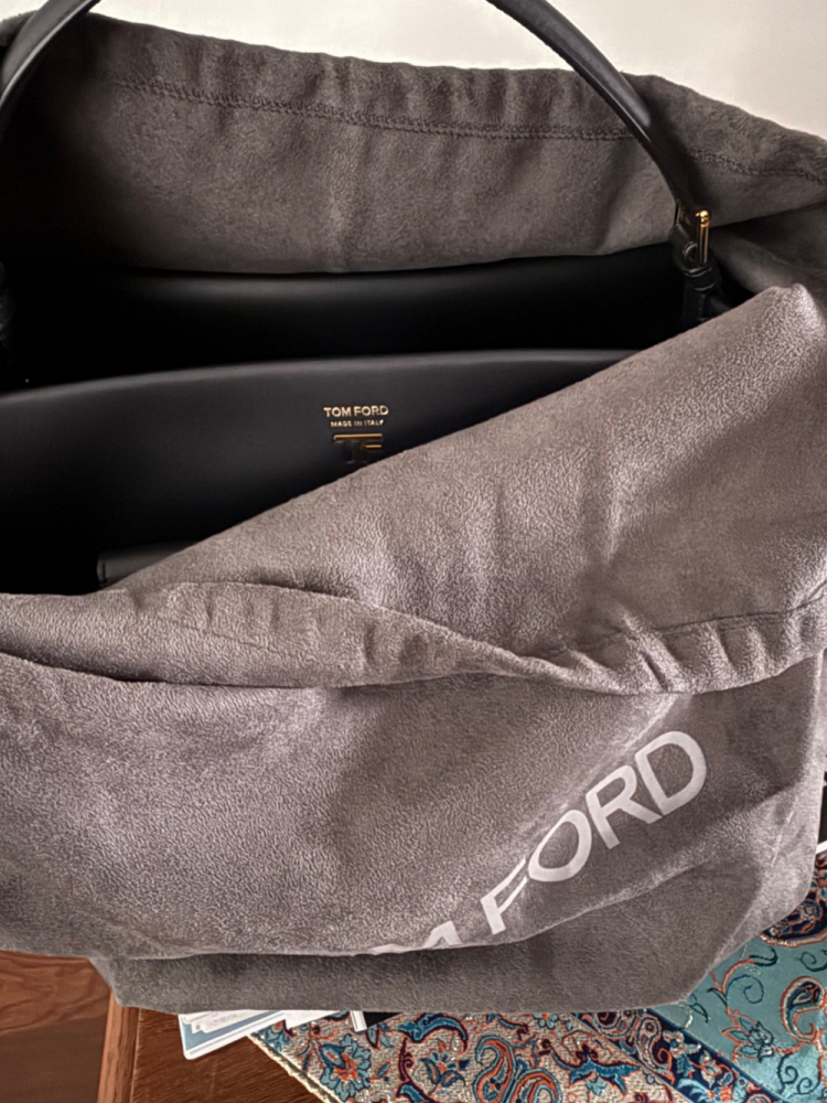 Tom Ford Hollywood Lether T Twist Medium Top Handle Bag