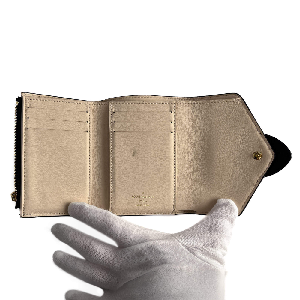 Louis Vuitton Pont 9 Calfskin Grained Leather Folding Wallet Black