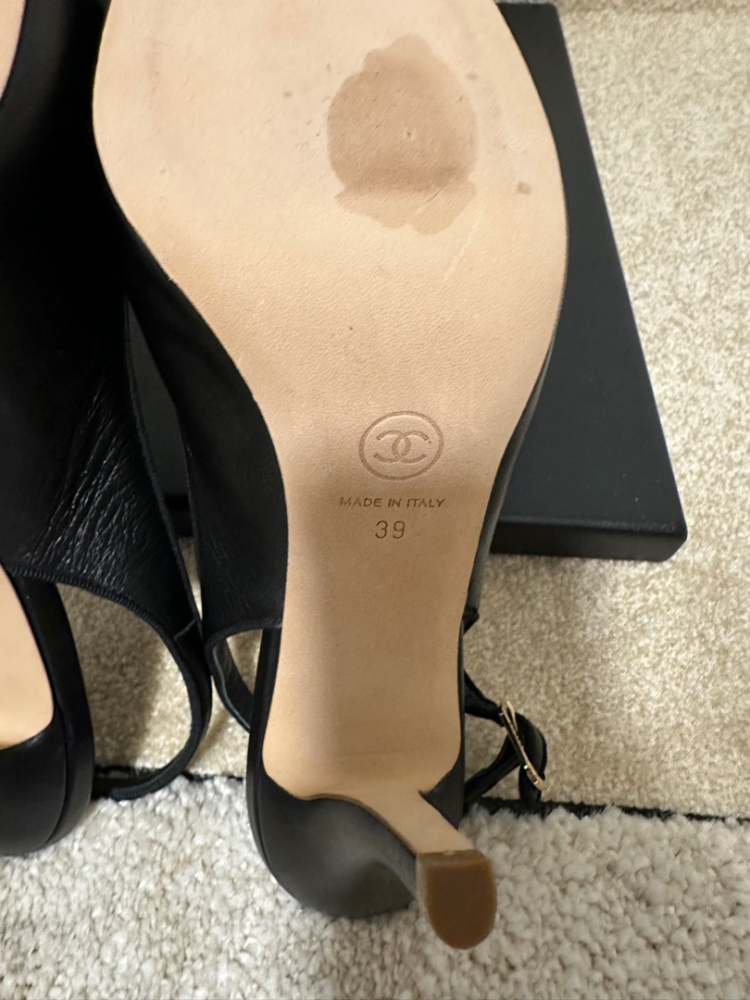 Chanel Pumps
